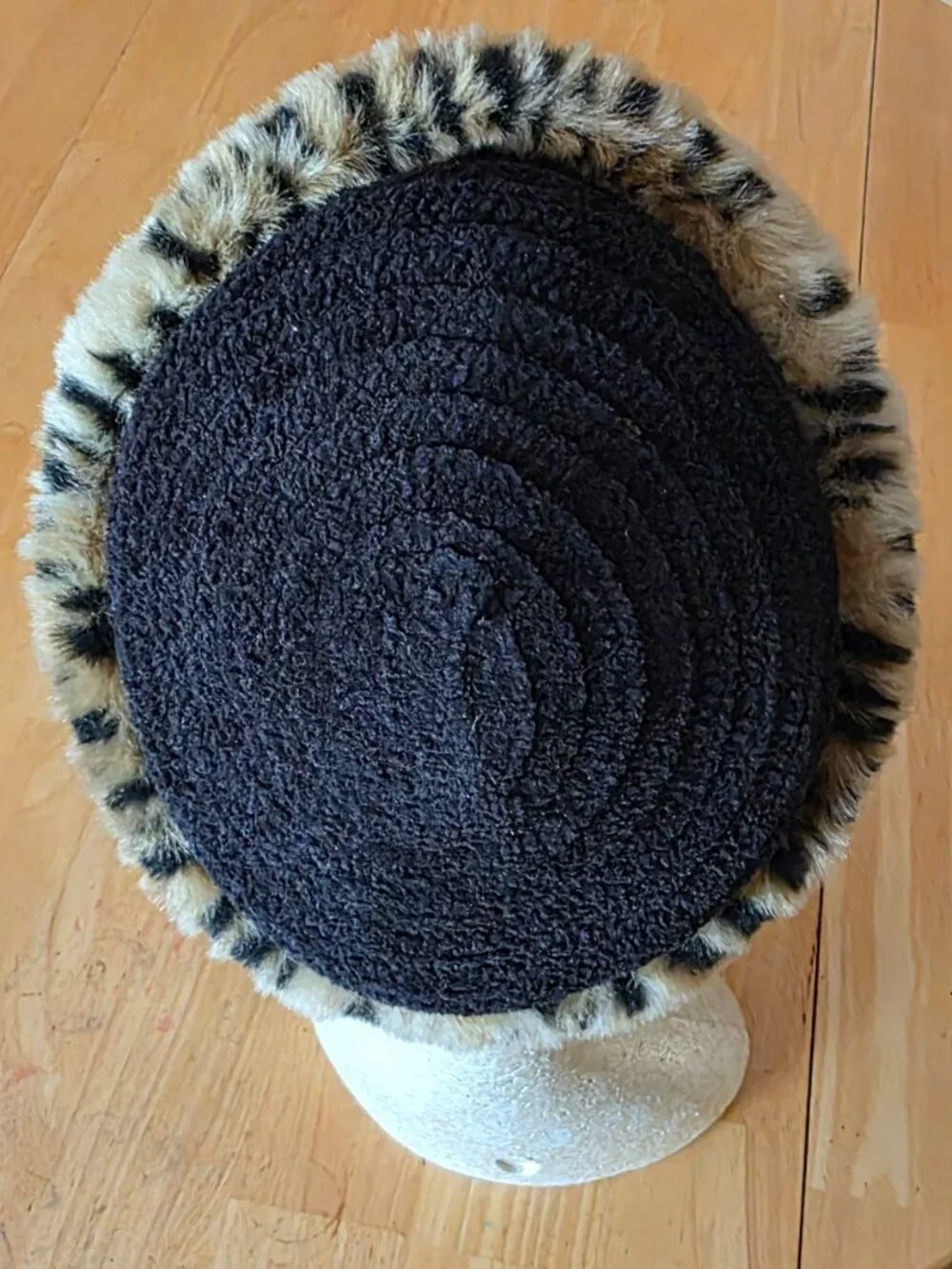 Setmar New York Women's Faux Fur Leopard Print Winter Hat Black Knit Acrylic